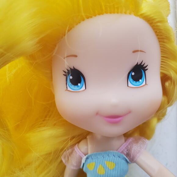 Strawberry Shortcake Doll Lemon Meringue 2008 - Picture 9 of 11
